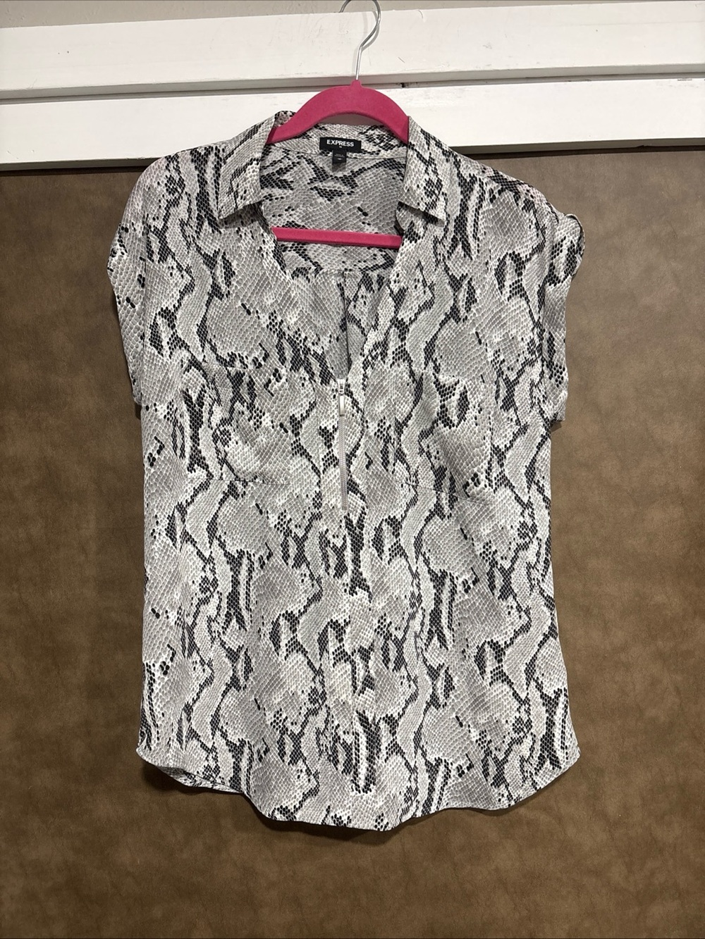 Express Snake-Print Cap Sleeve Button-Front Blouse in Black & White